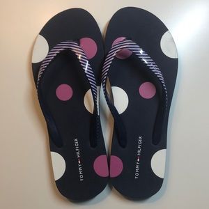 NWOT Tommy Hilfiger Size 6 Polka Dot Flip Flops